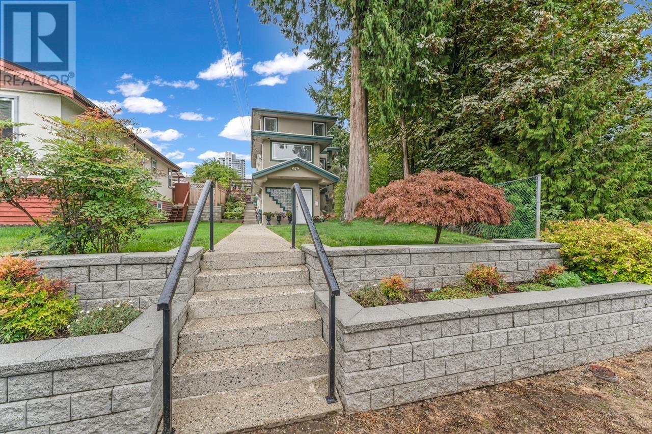 969 Madore Ave, Coquitlam, BC V3K 3B4