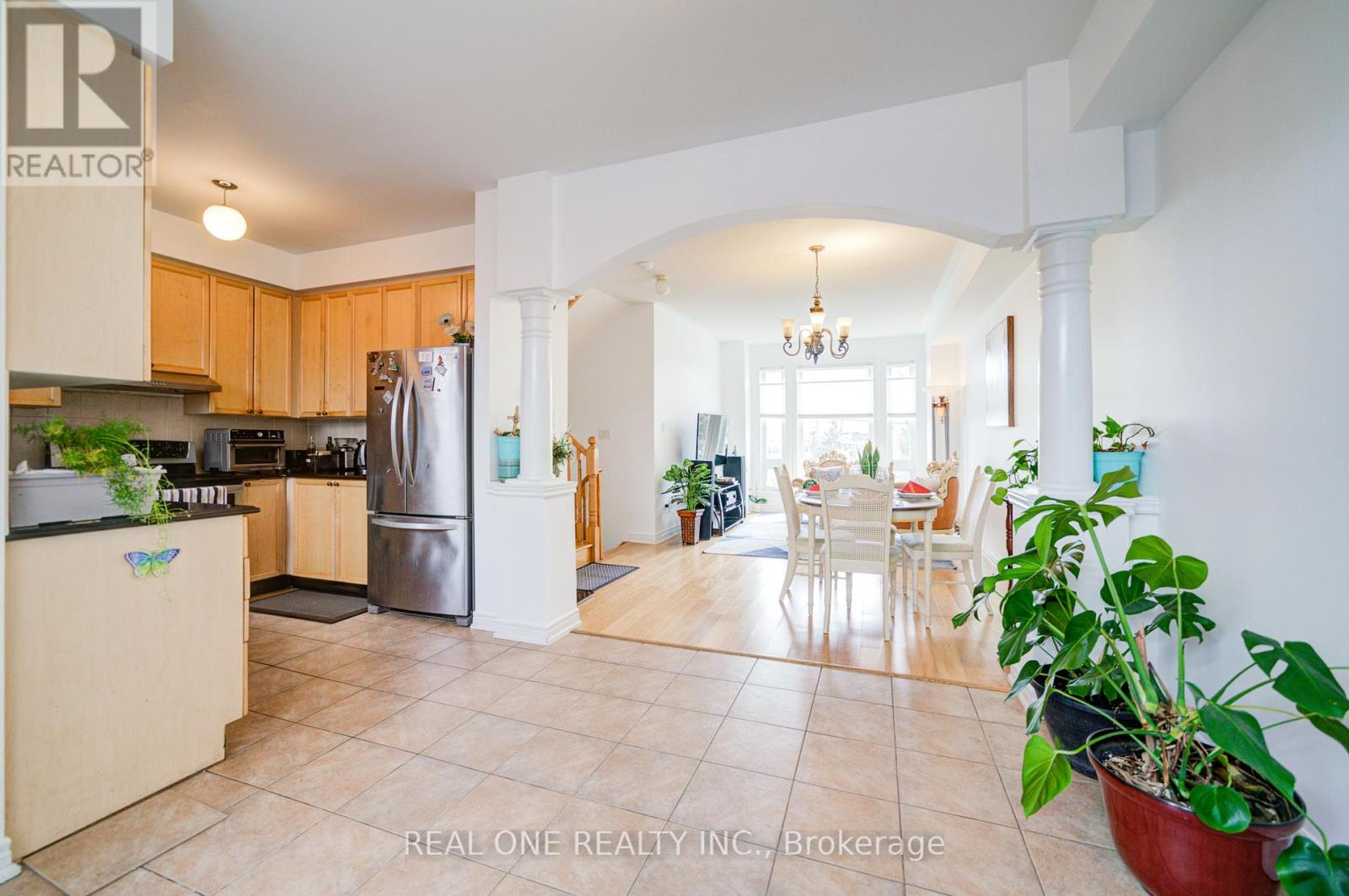 87 Zokol Dr, Aurora, ON L4G 0B7