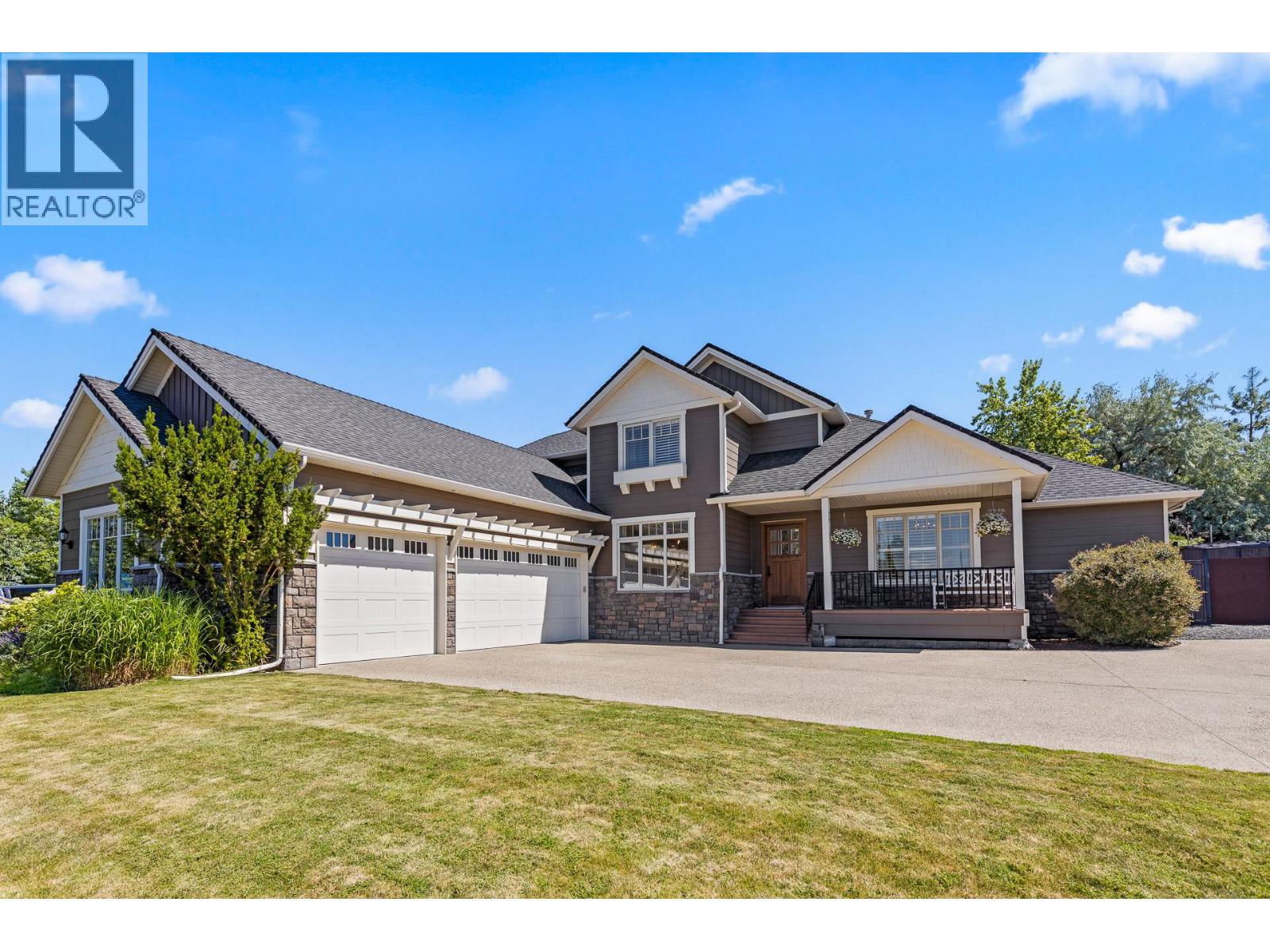 1511 Woodridge Rd, Kelowna, BC V1W 3B4