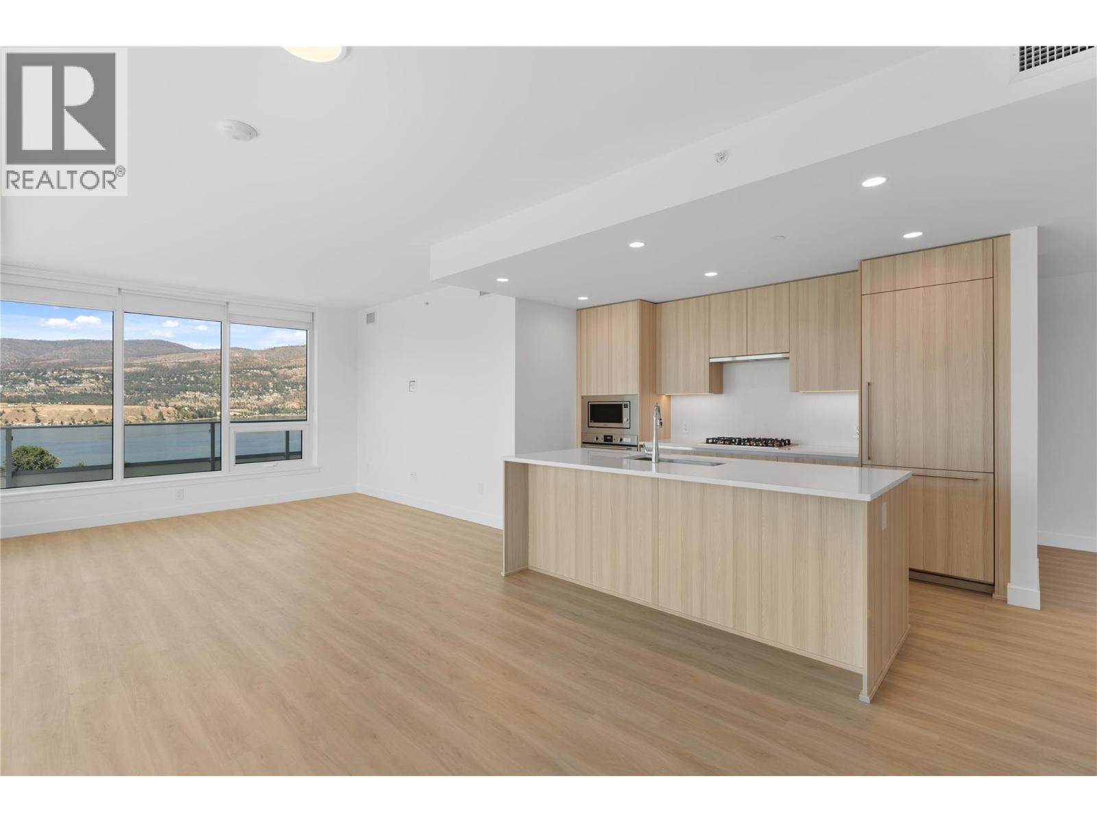 238 Leon Avenue Unit 1407, Kelowna, BC V1Y 0N6