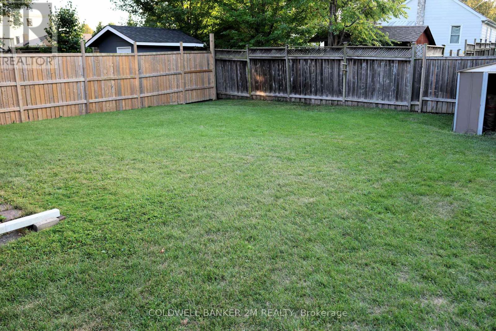 90 Cromwell Ave, Oshawa, ON L1J 4T6