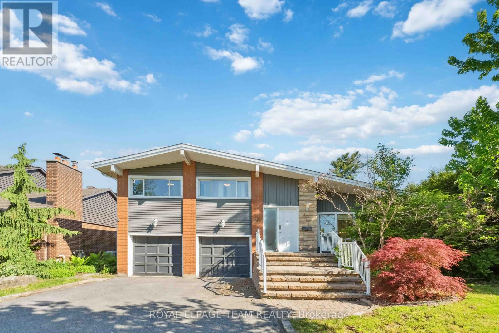 2353 Georgina Dr, Ottawa, ON K2B 7M6