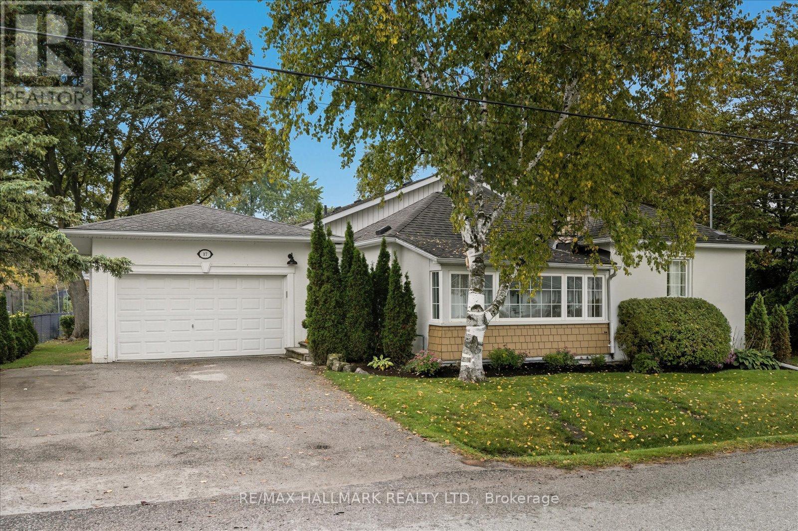 17 Mill St, East Gwillimbury, ON L0G 1M0