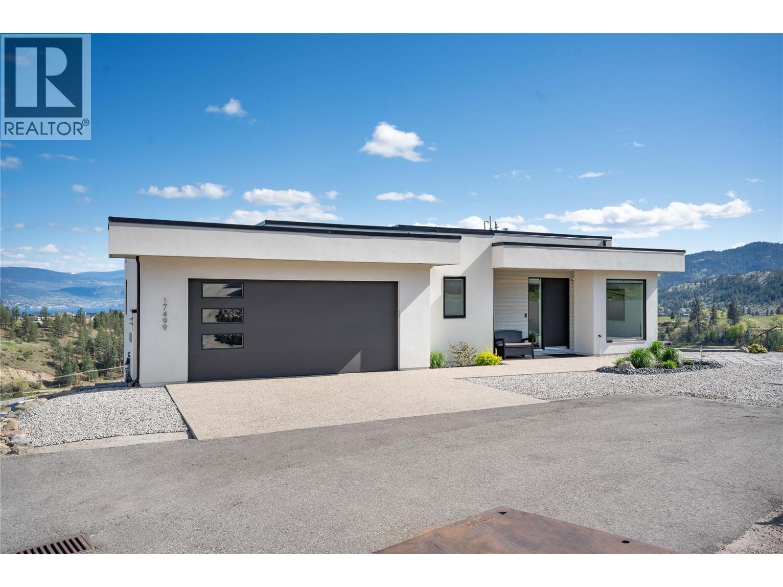 17499 Sanborn St, Summerland, BC V0H 1Z0