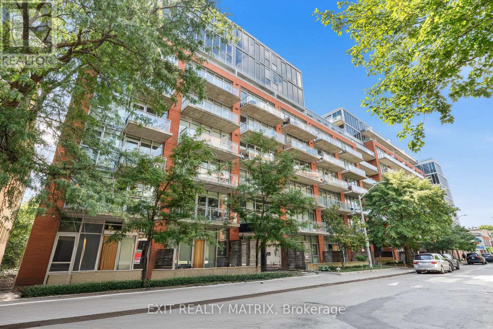 749 340 Mcleod St, Ottawa, ON K2P 1A4