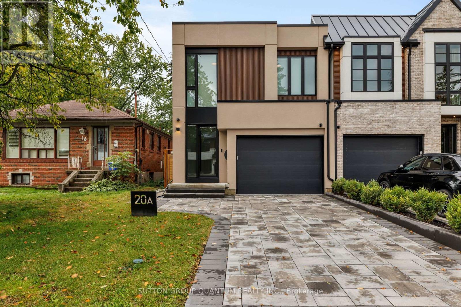 20 Broadview Ave #a, Mississauga, ON L5H 2S9