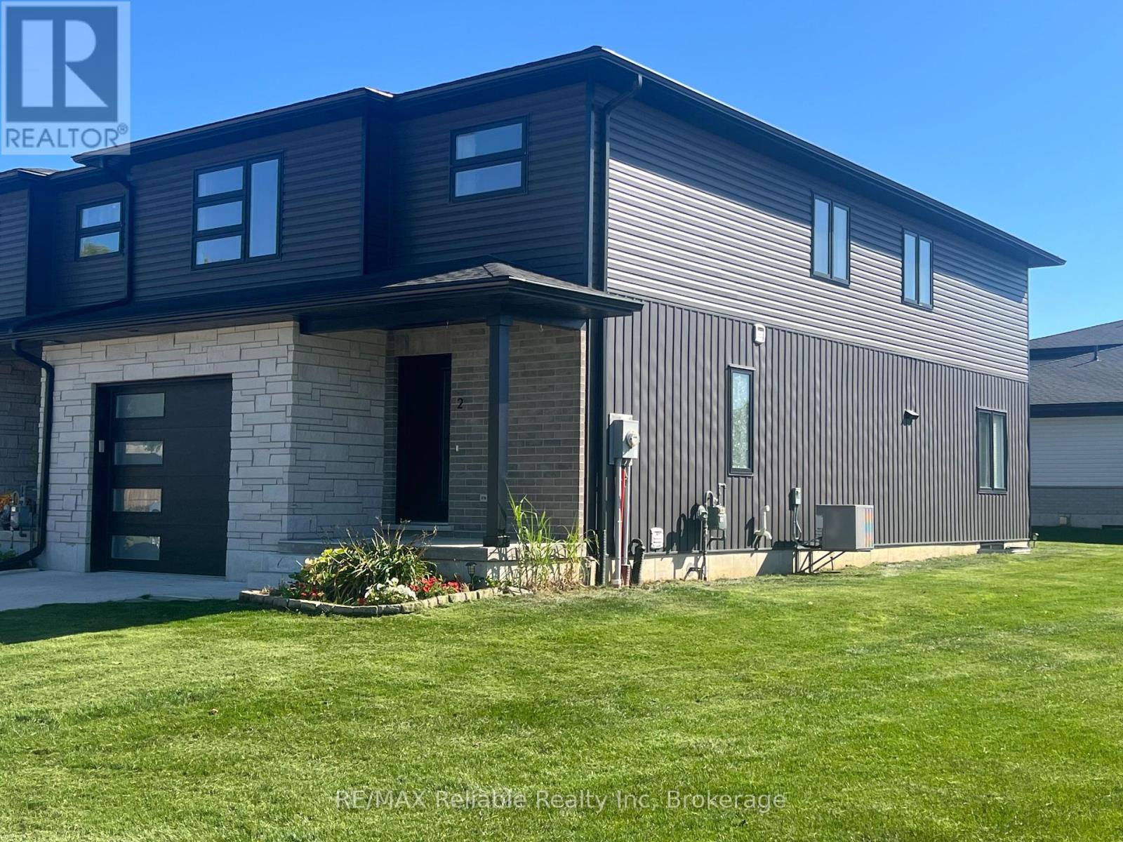 2 Linda Dr, Huron East, ON N0K 1W0