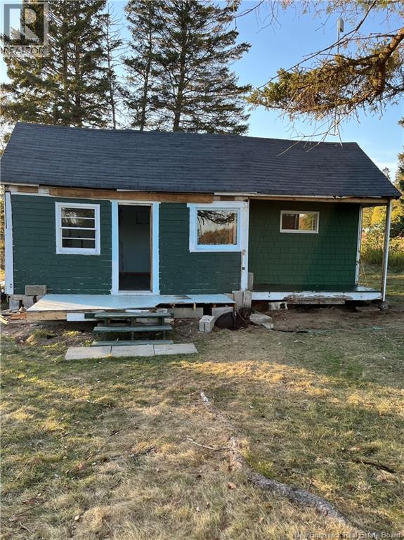 14 Oak Ln, Oak Point, NB E3B 2P6