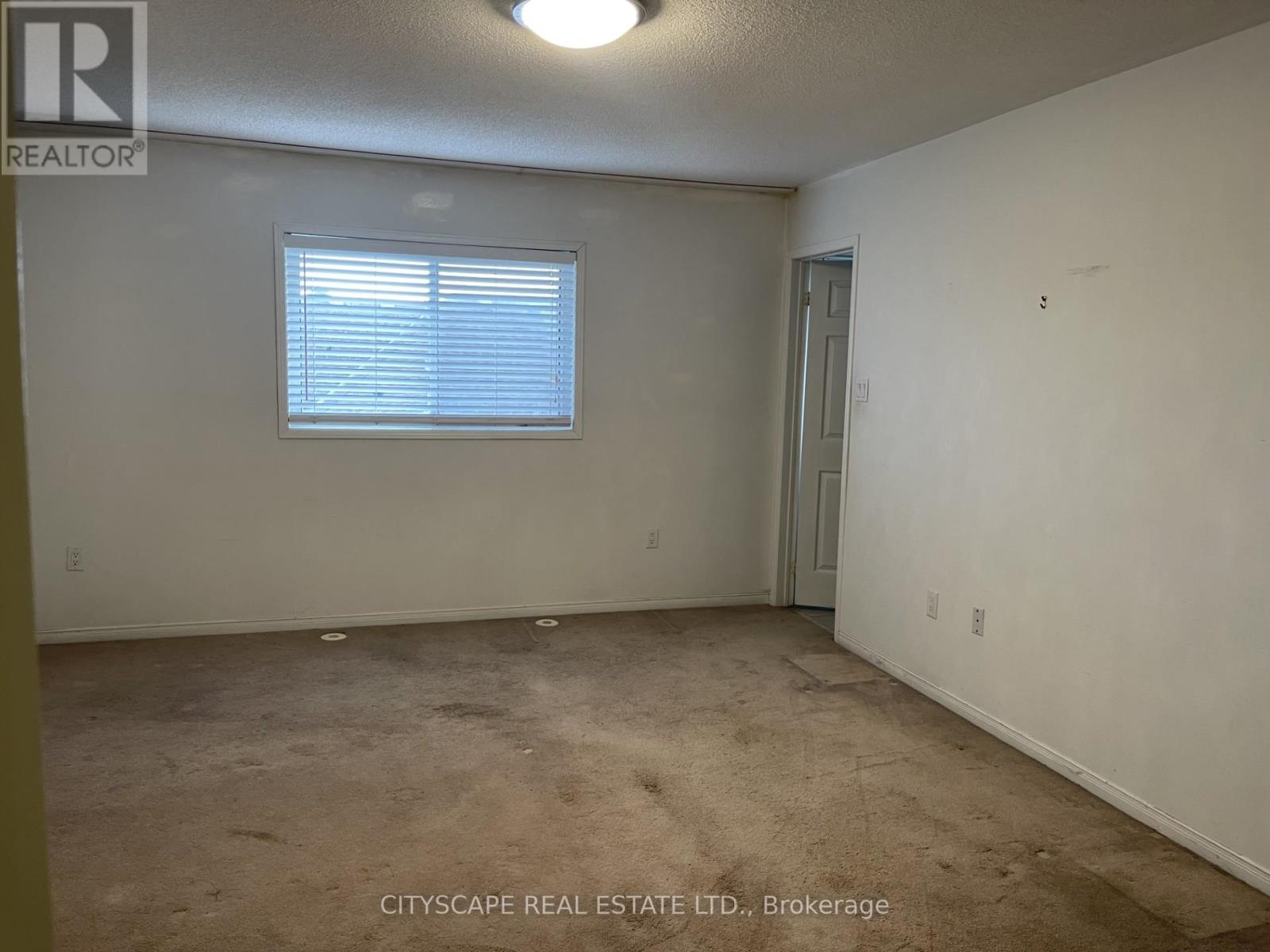 52 Coleridge Dr, Newmarket, ON L3X 2T6