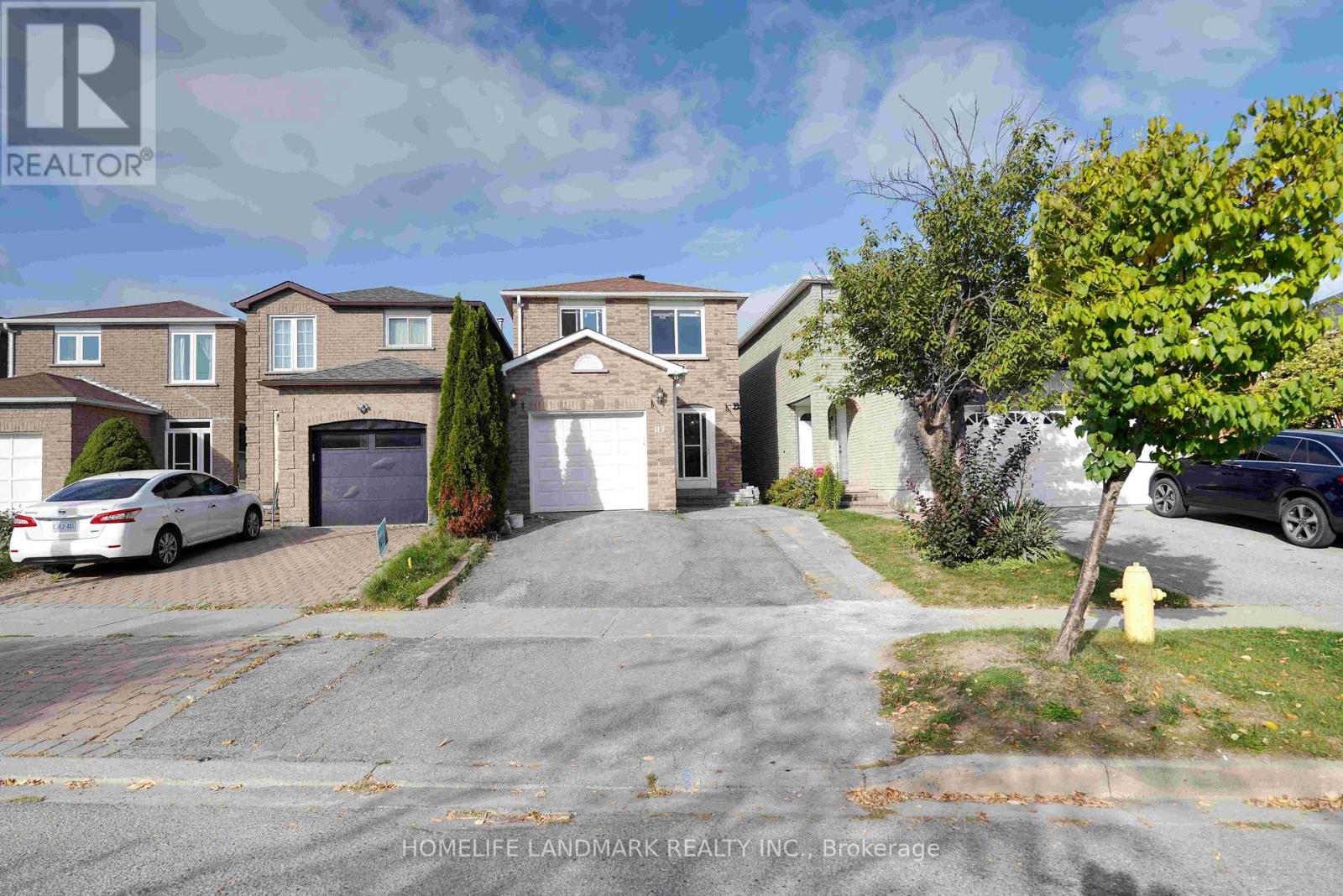 112 Goodwood Dr, Markham, ON L3S 2L9