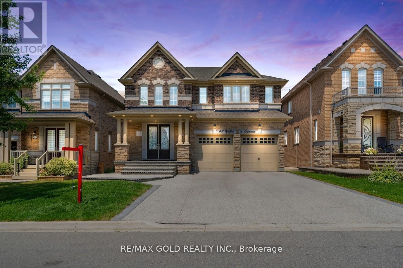 42 Valleybrook Cres S, Caledon, ON L7C 4C5