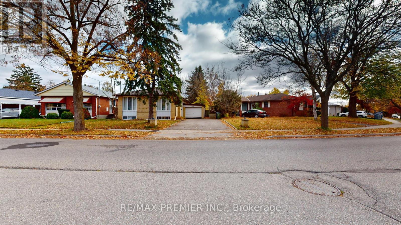 236 Thistle Down Blvd, Toronto Thistletown-beaumonde Heights, ON M9V 1K7