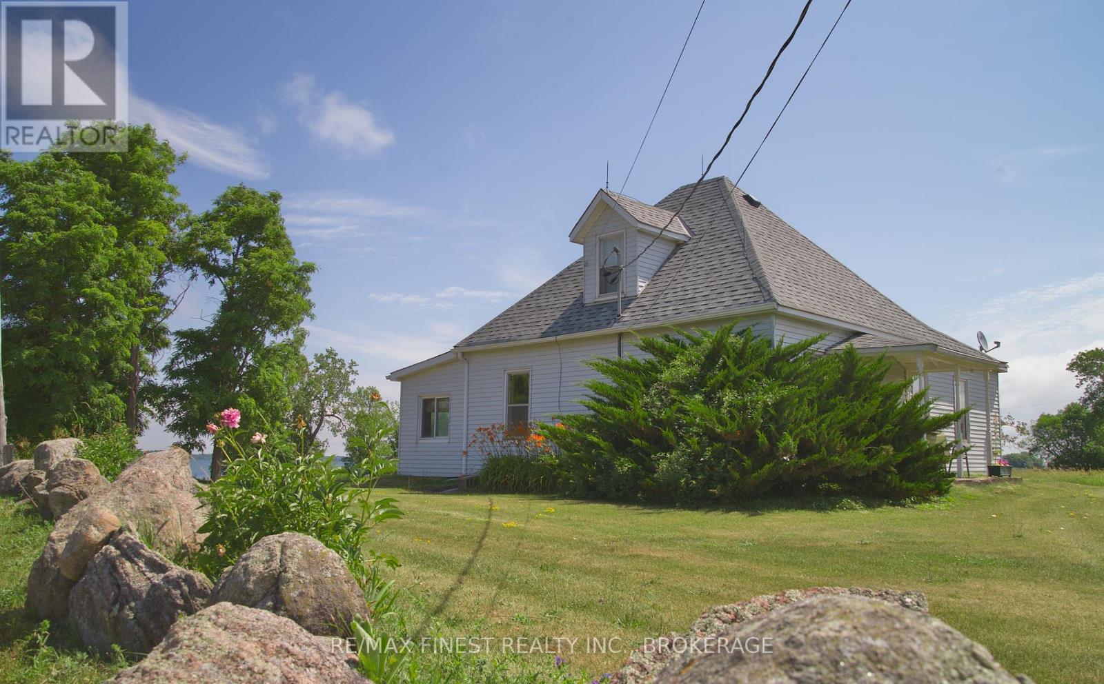 10 Front Rd, Loyalist, ON K0H 2S0