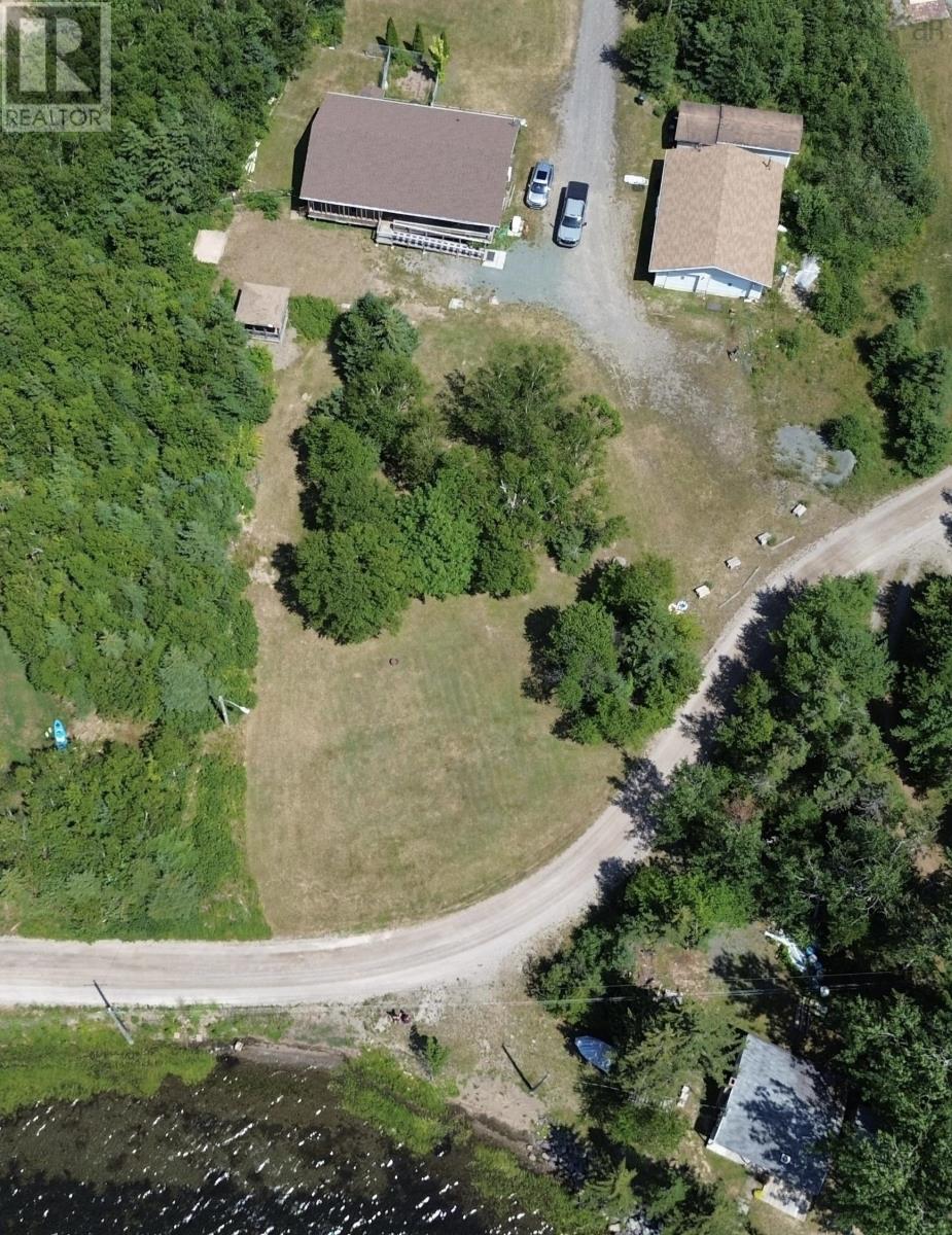 103 Paradise Rd, Albert Bridge, NS B1K 3R4