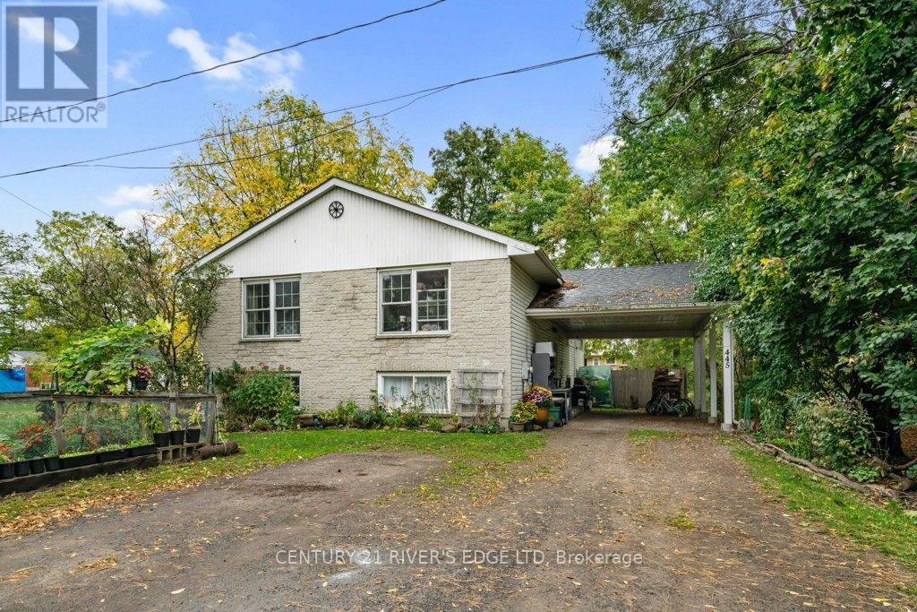 445 Railway Ave, Prescott, ON K0E 1T0