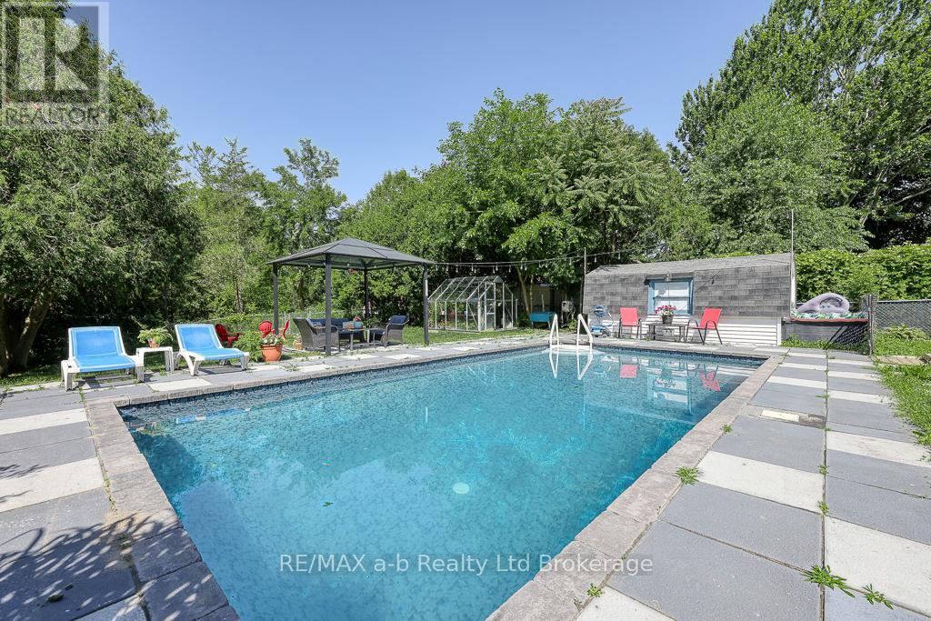 109 Sunset Dr, St. Thomas, ON N5R 3B5