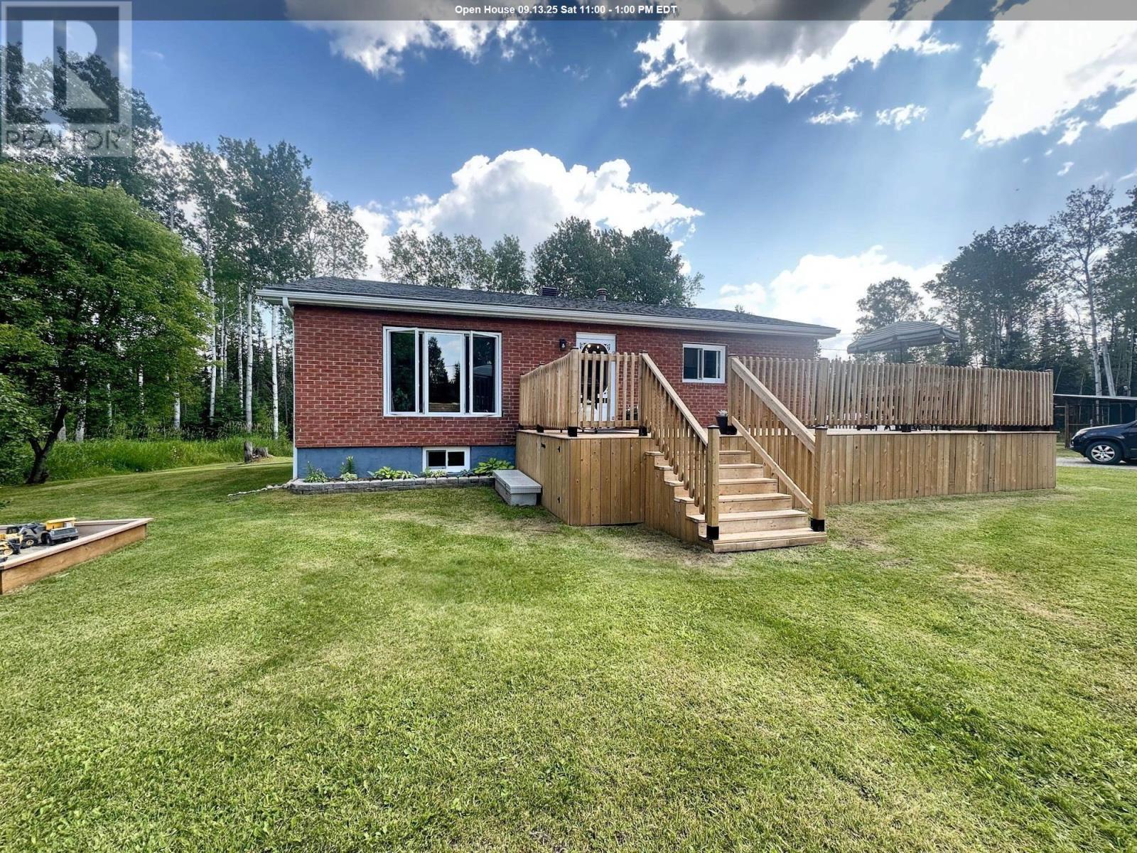 1 Chequis Rd, Geraldton, ON P0T 1M0