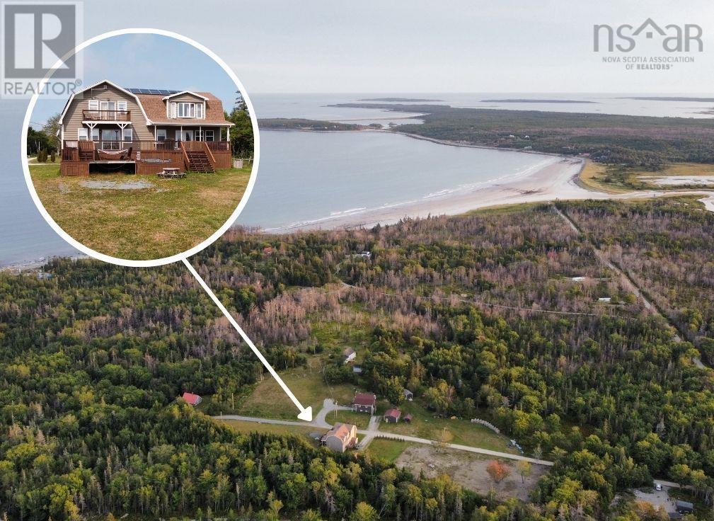47 Paces Ln, Shelburne, NS B0T 1W0