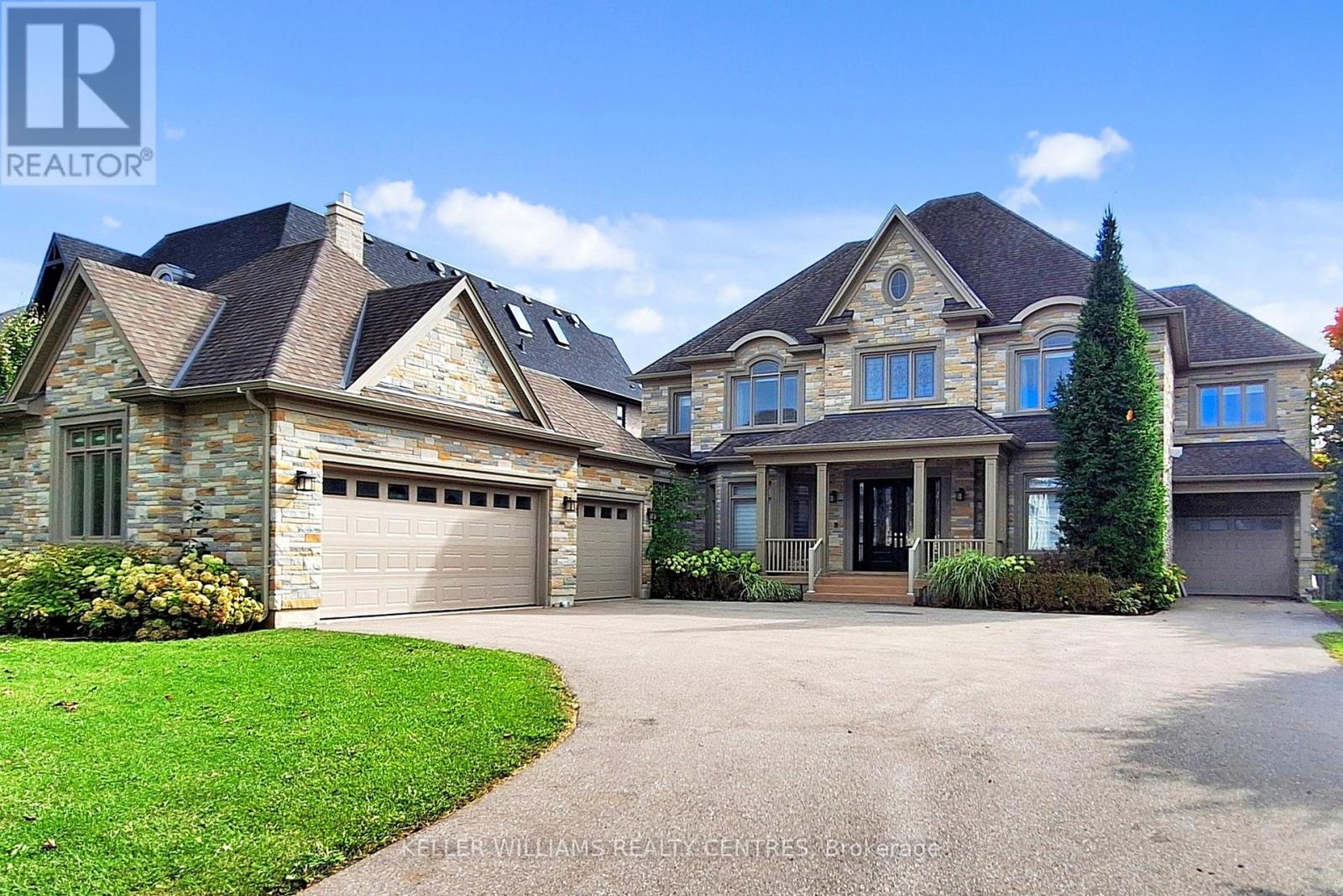33 Maple Grove Ave, Richmond Hill, ON L4E 2V1