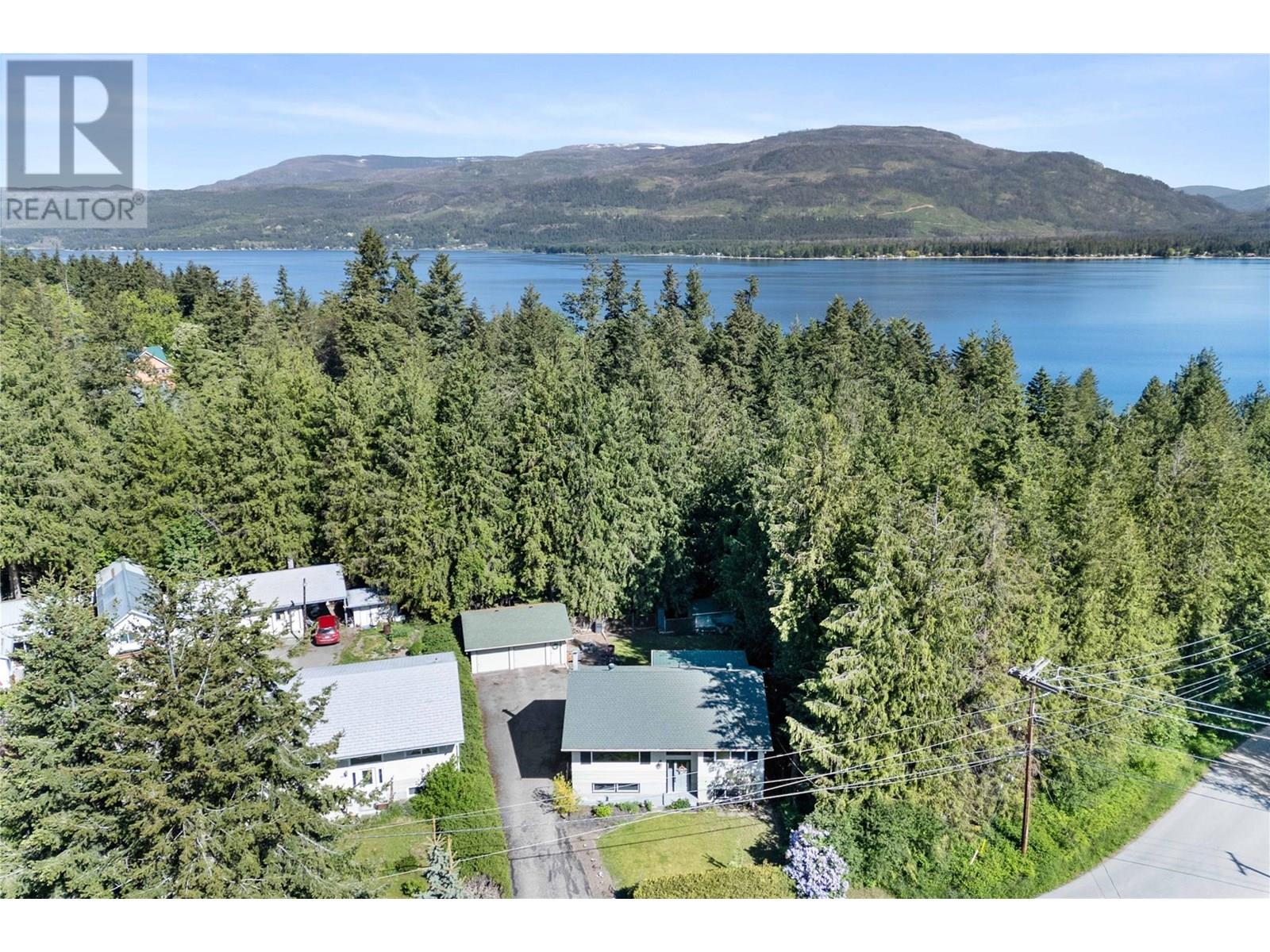 2829 Caen Rd, Sorrento, BC V0E 2W0
