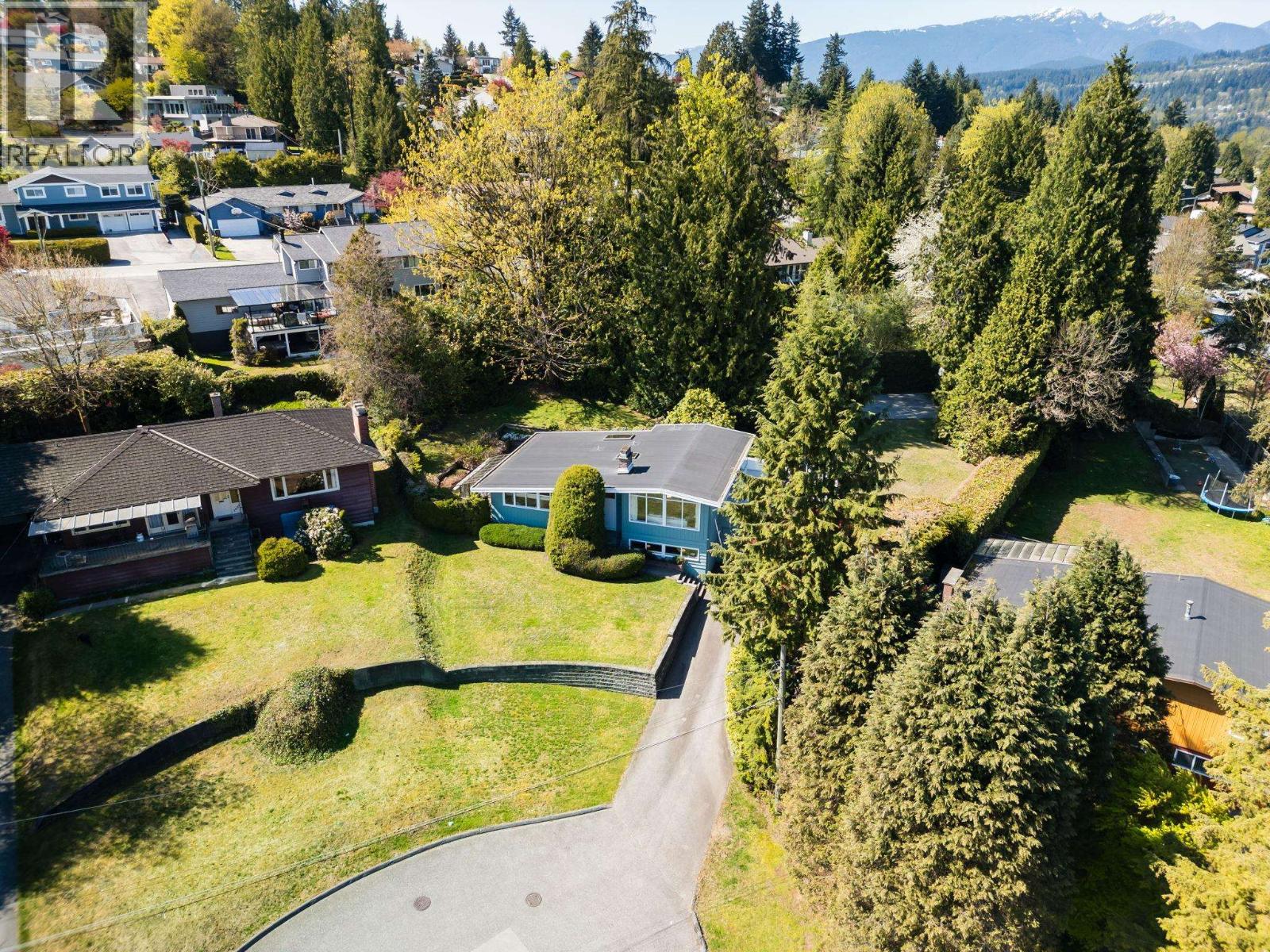 3090 Lazy A St, Coquitlam, BC V3C 3N9