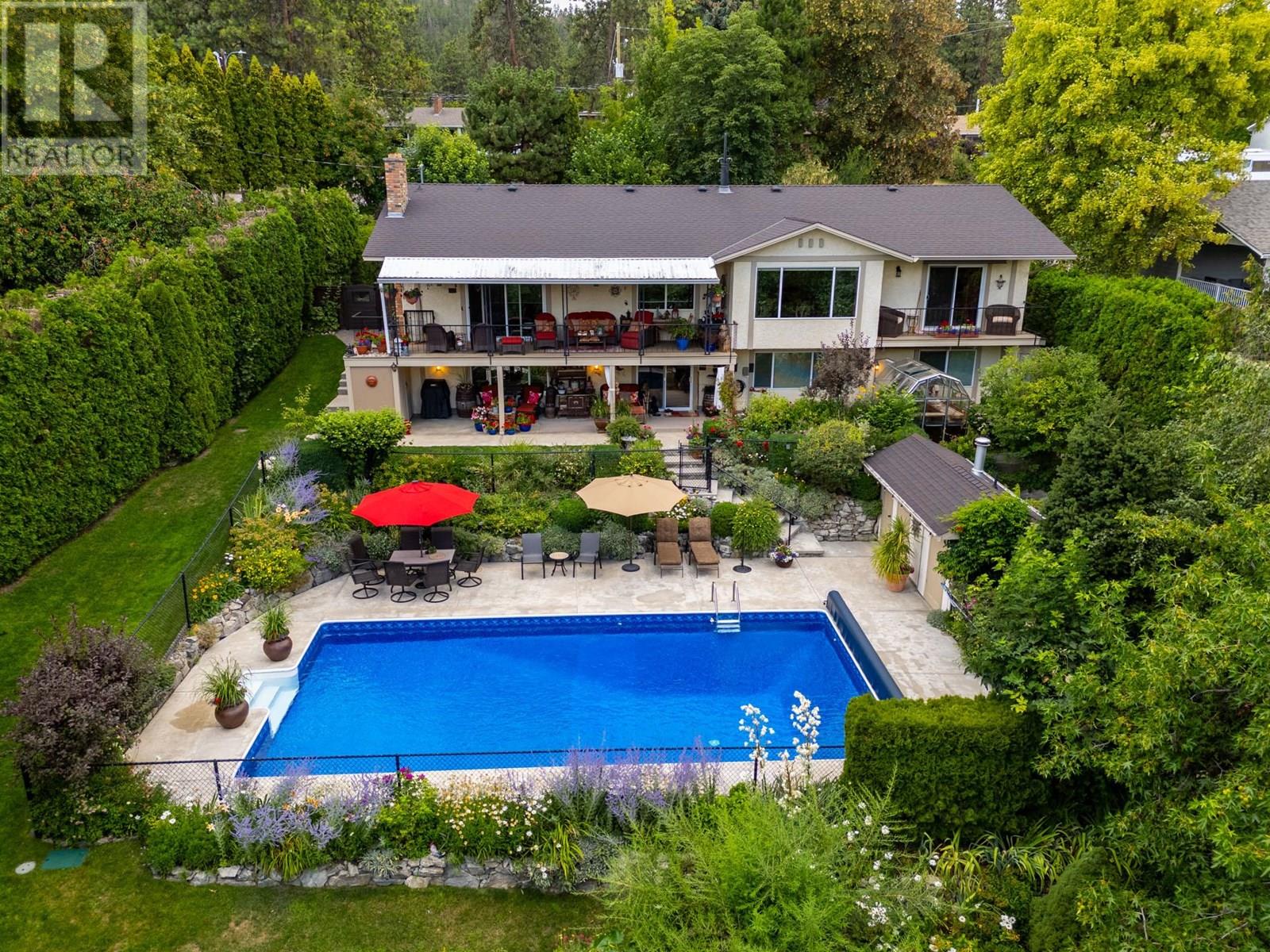 13 Alameda Ct, Kelowna, BC V1V 1C6