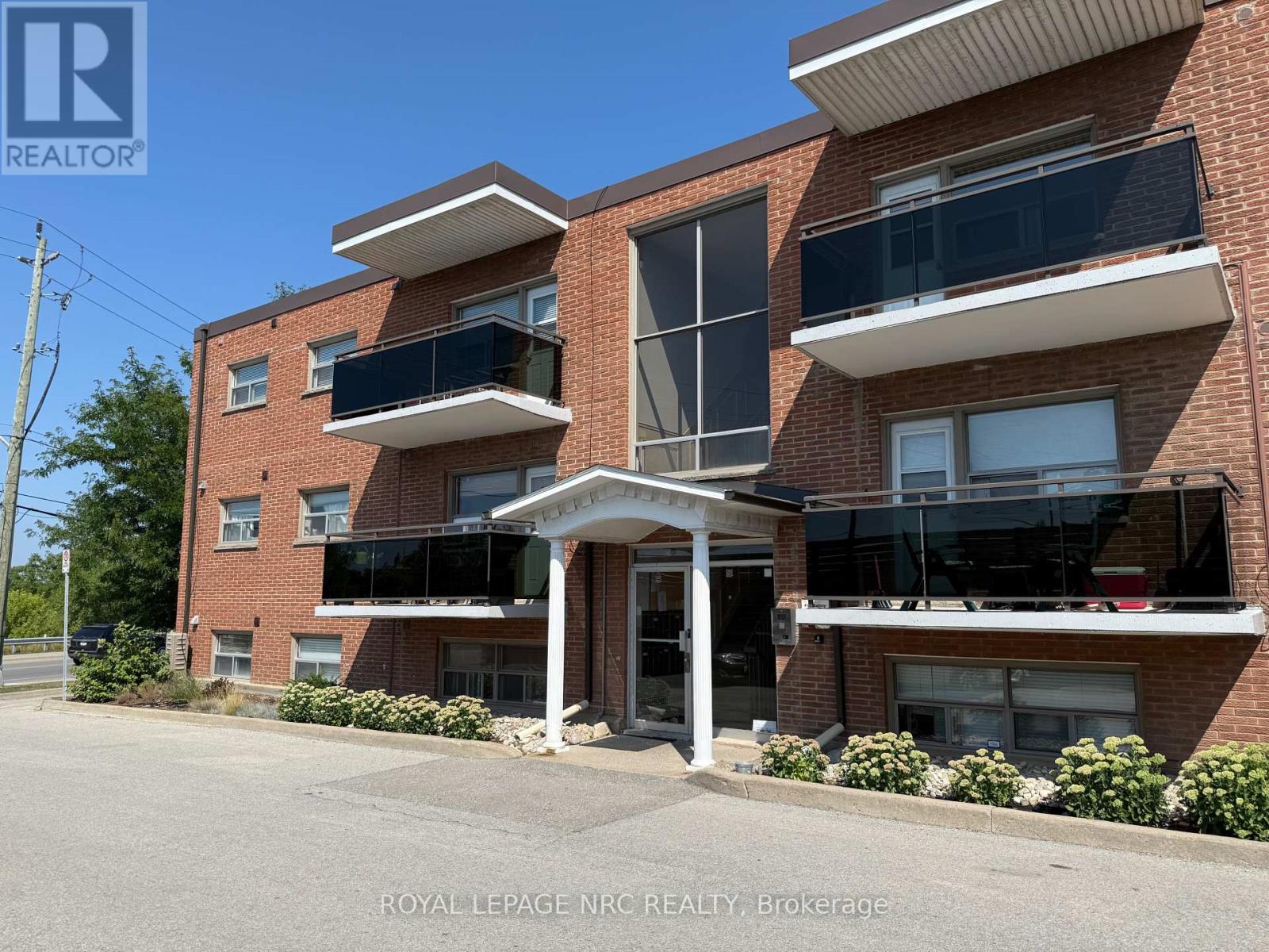 103 264 Oakdale Ave, St. Catharines, ON L2P 2K4