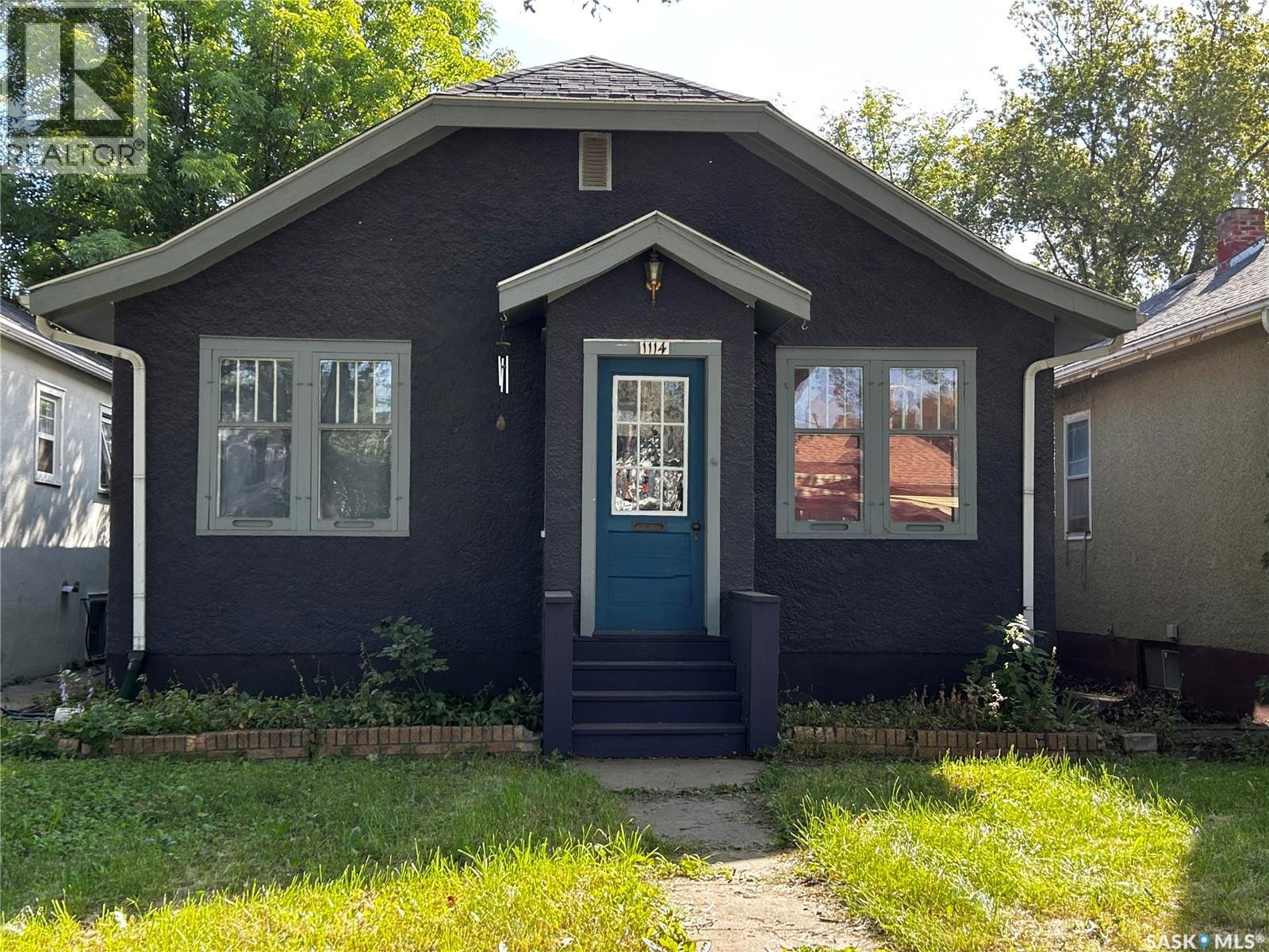 1114 C Ave N, Saskatoon, SK S7L 1K4