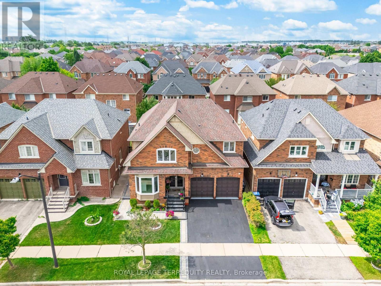 4814 Dunoon Dr, Mississauga, ON L5M 7J8