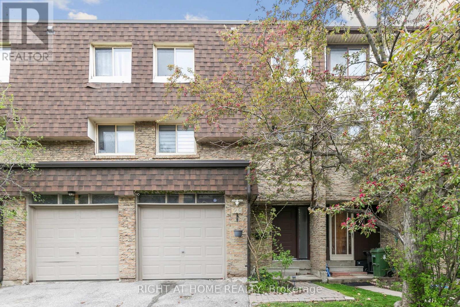 29 15 Huntingwood Dr, Toronto L'amoreaux, ON M1W 2L7