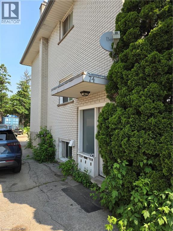 74 Carnaby Cres, Kitchener, ON N2A 1M7