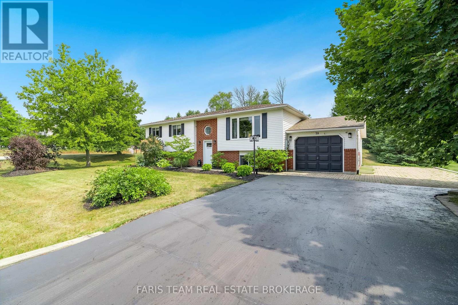 39 Procee Cir, Oro-Medonte, ON L4M 4Y8