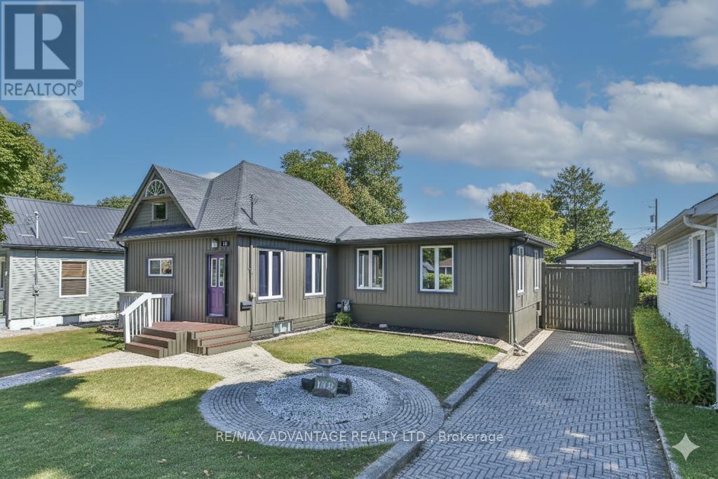148 Sanders St, London, ON N5Z 2S6