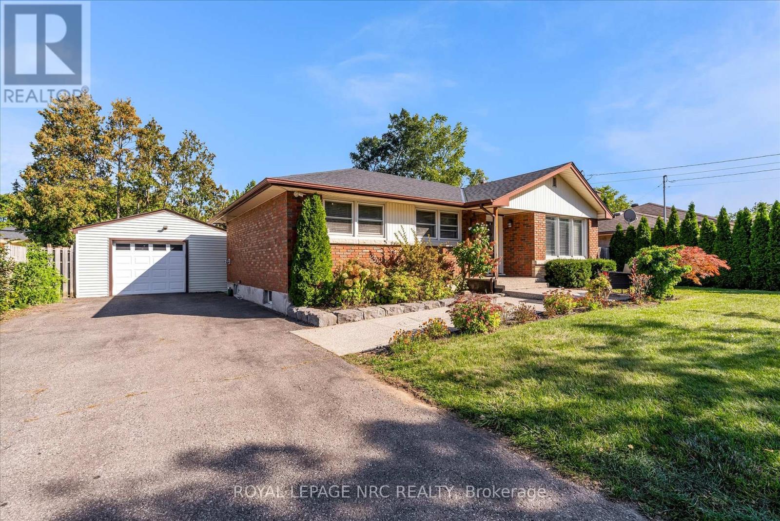 442 Bunting Rd, St. Catharines, ON L2M 3Z4