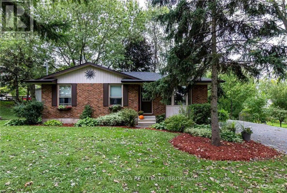 150 Elmwood Ave, Fort Erie, ON L0S 1B0