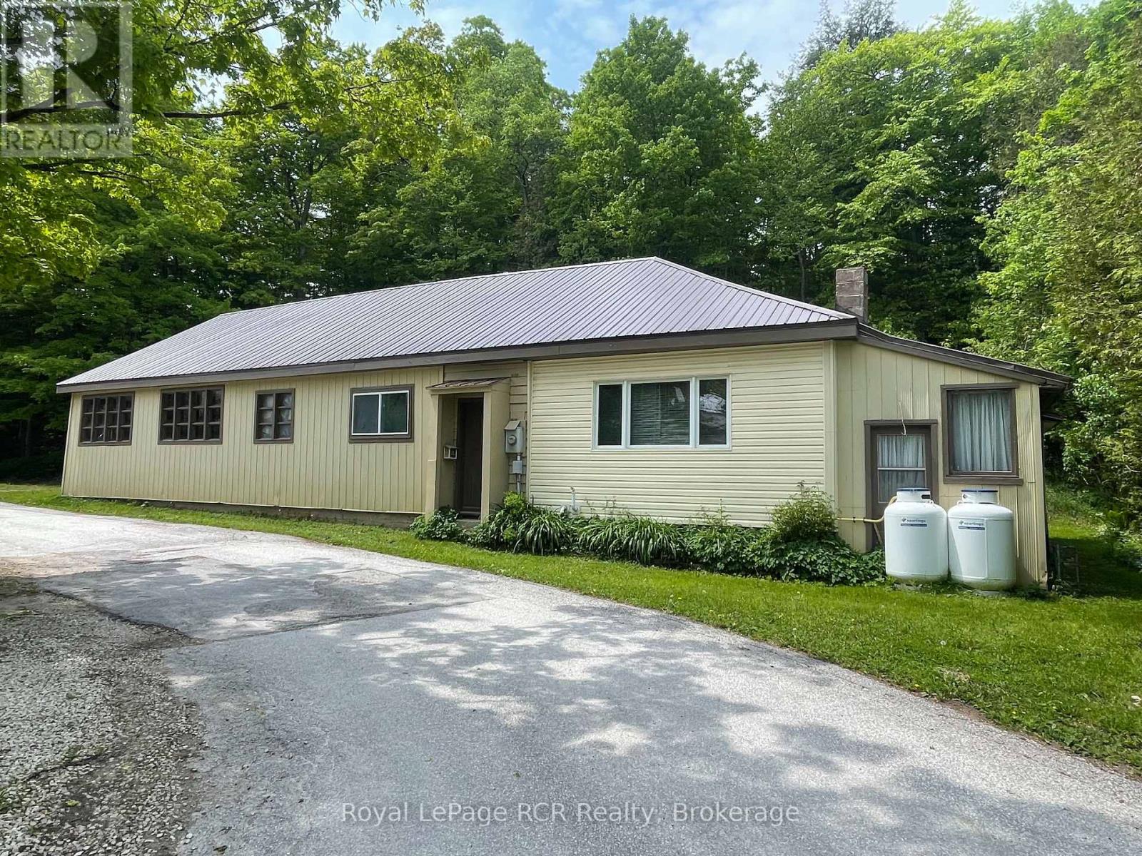 30 Sydenham St, Grey Highlands, ON N0C 1E0