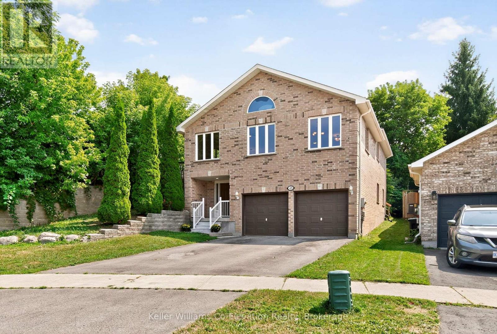 423 Irwin St, Midland, ON L4R 2V6