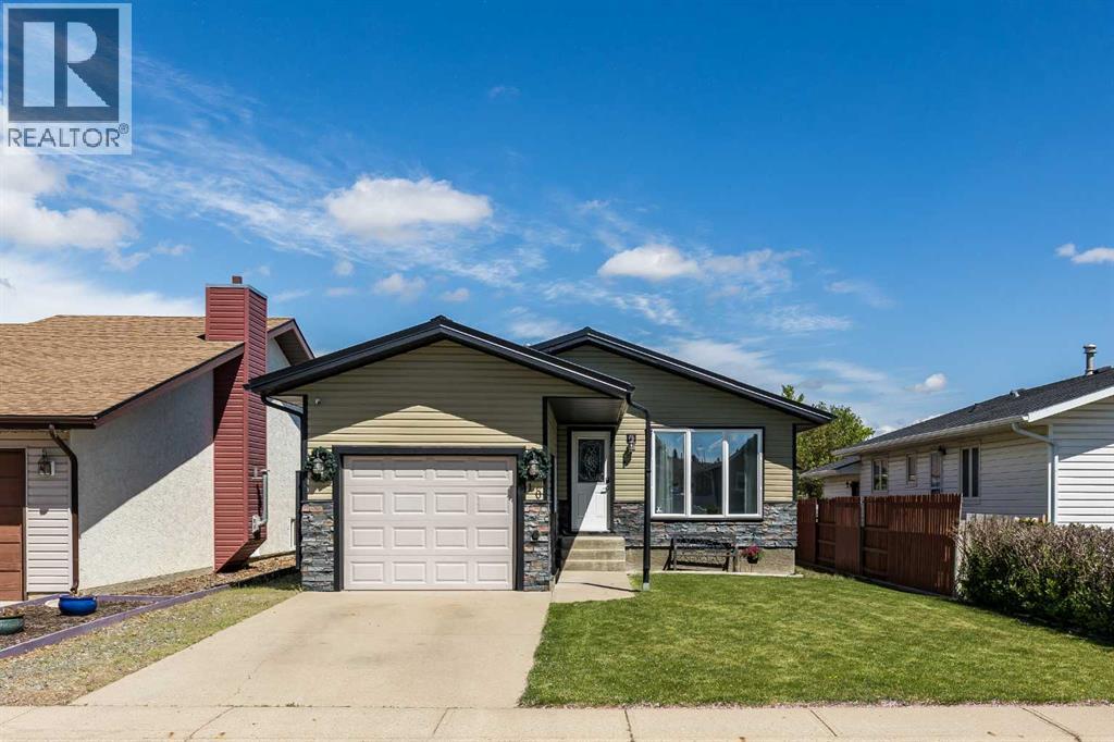 10 Rundle Cres SE, Medicine Hat, AB T1B 3W8