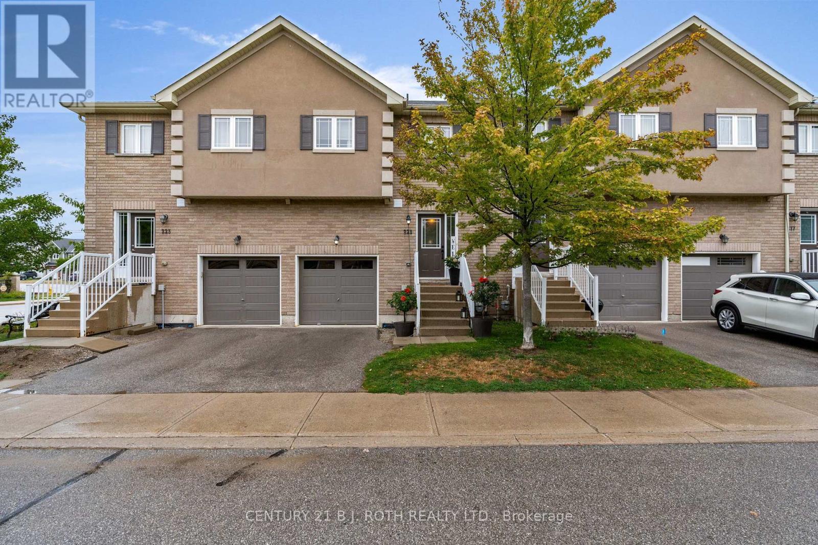 221 Harvie Rd, Barrie Holly, ON L4N 9P8