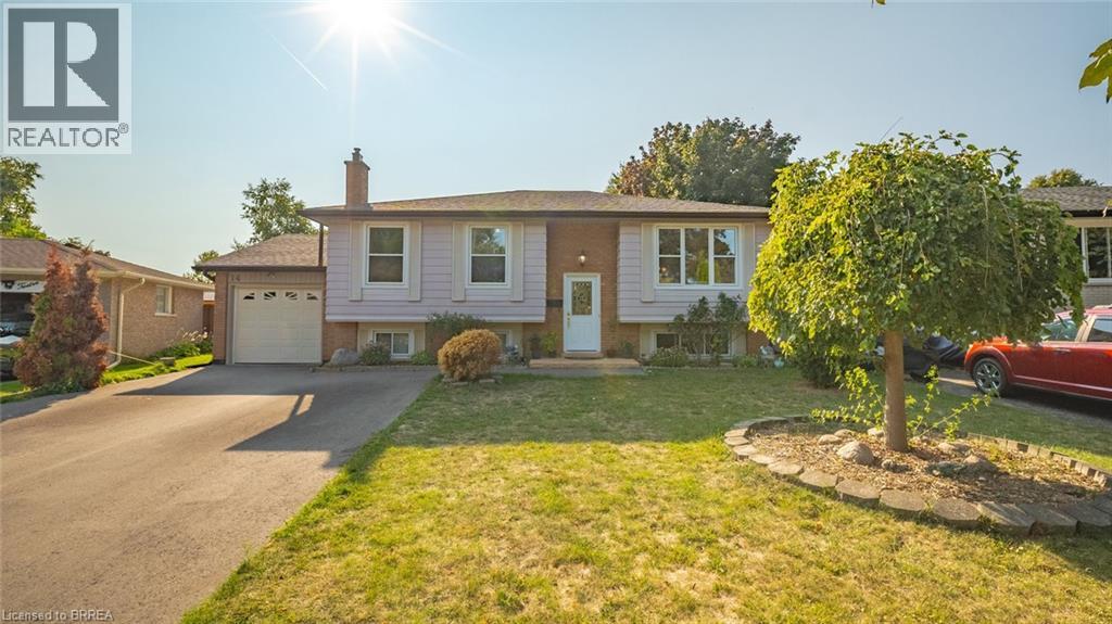 14 Melbourne Cres, Brantford, ON N3S 7G3