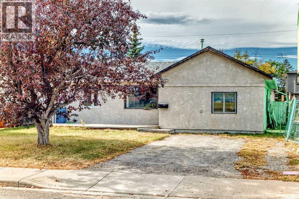 79 Street Nw Unit 4647, Calgary, AB T3B 2P1