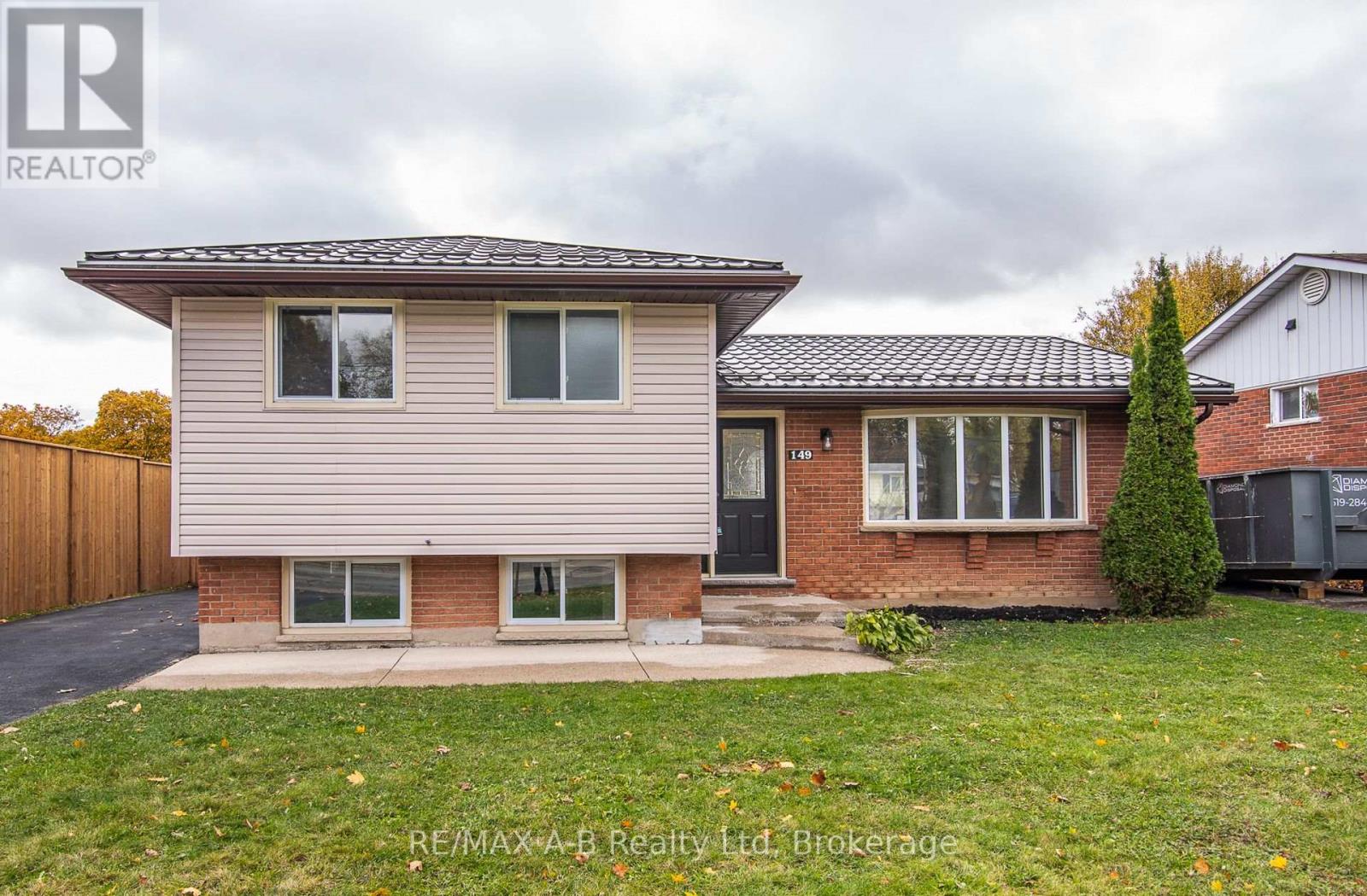 149 Norfolk St, Stratford, ON N5A 3Y7