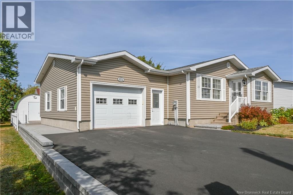 151 Rue Des Peupliers St, Shippagan, NB E8S 1J7