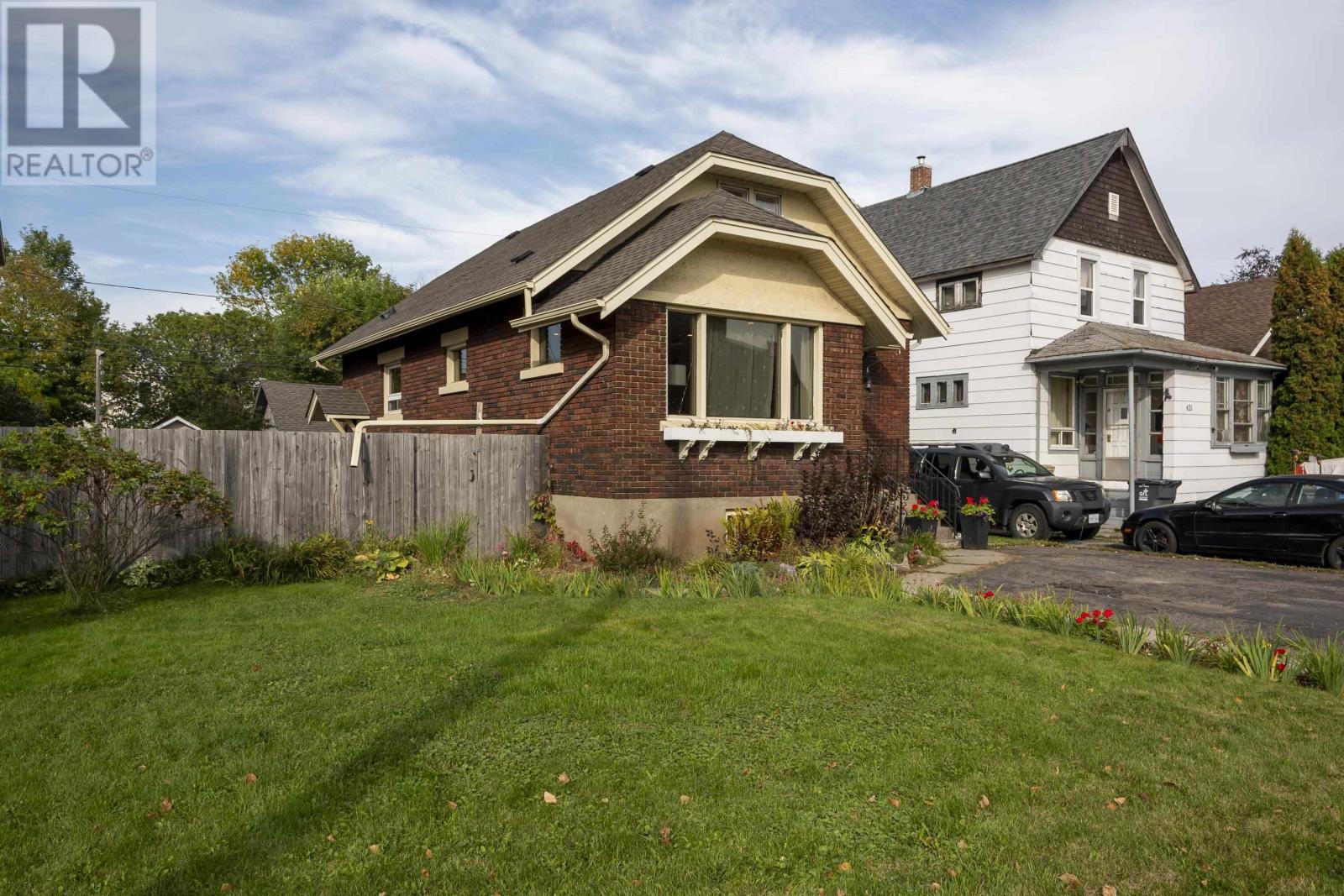 415 Prince Arthur Blvd, Thunder Bay, ON P7C 3M3