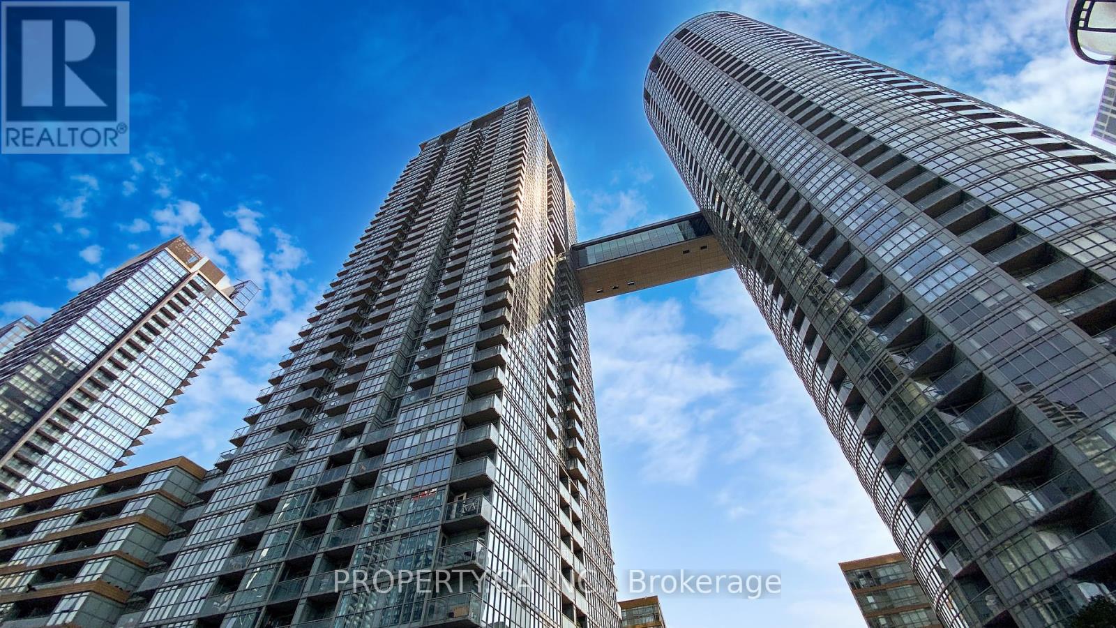 2816 15 Iceboat Ter, Toronto, ON M5V 4A5