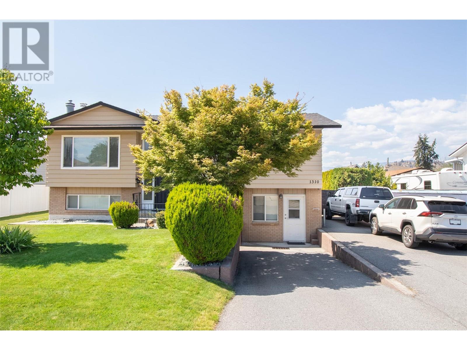 1310 Mary Ct, Kelowna, BC V1X 5V3