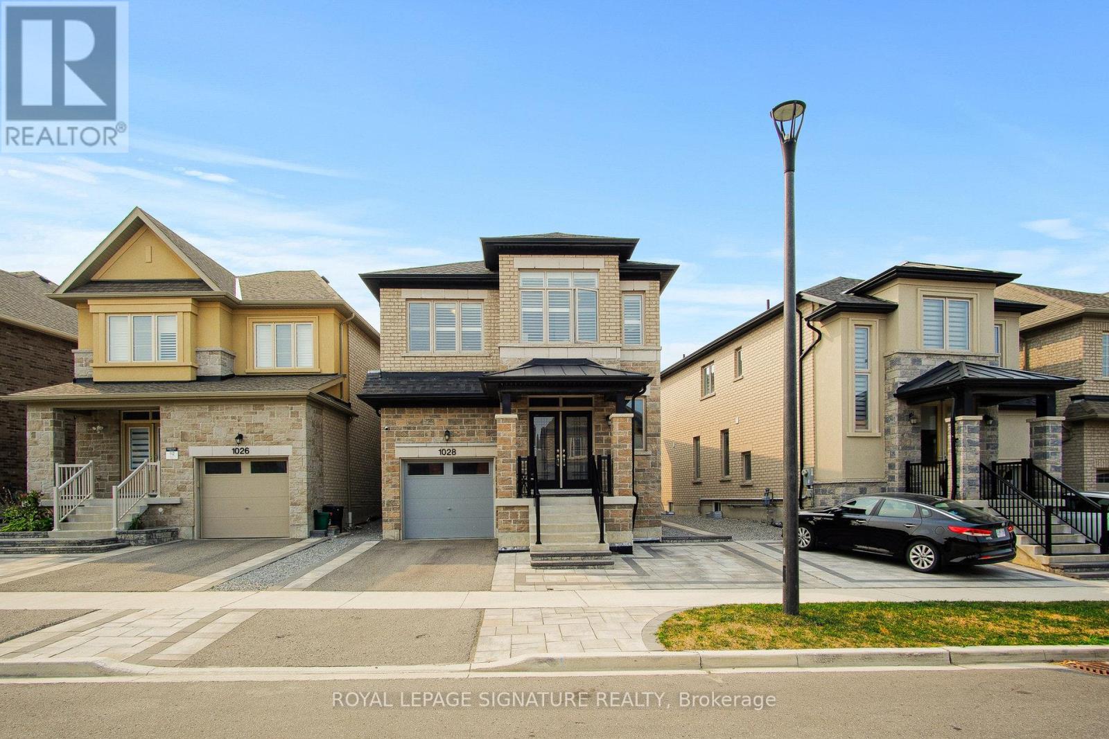1028 Pelican Trl, Pickering, ON L1X 0G7