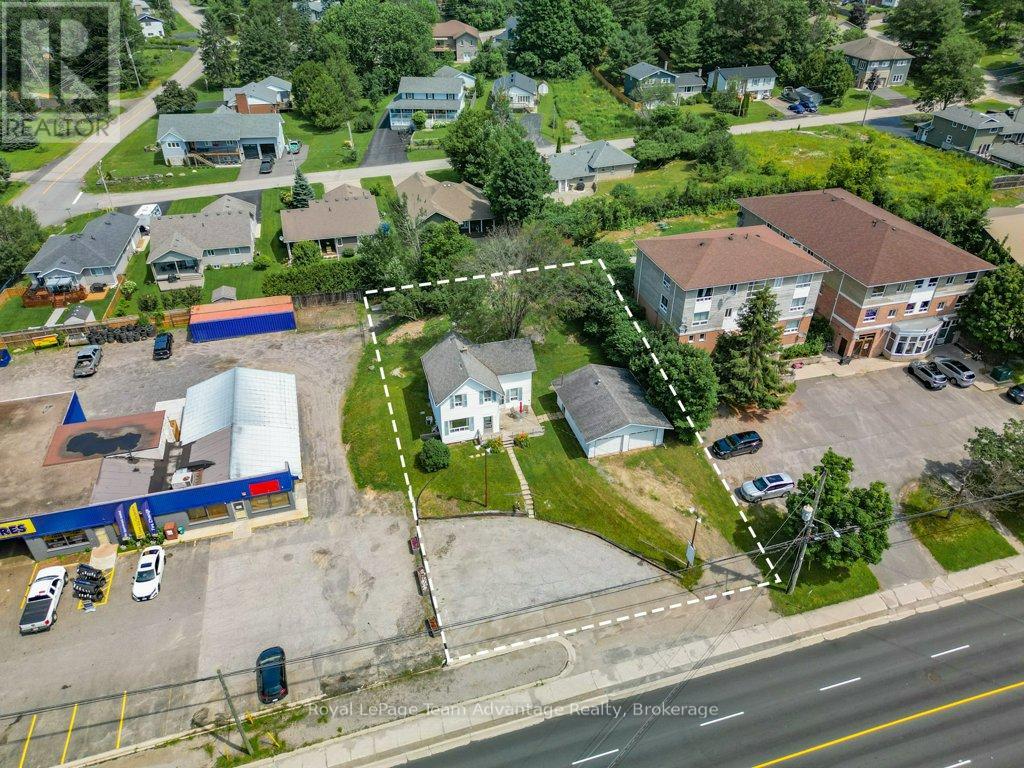 76 Bowes St, Parry Sound, ON P2A 2L7