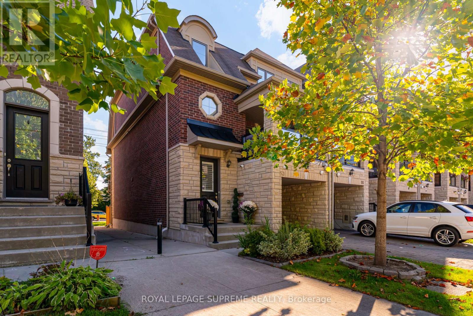 53 Dryden Way, Toronto, ON M9R 0B2
