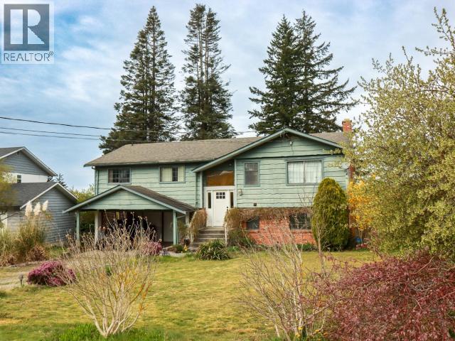 3433 Selkirk Ave, Powell River, BC V8A 5G3